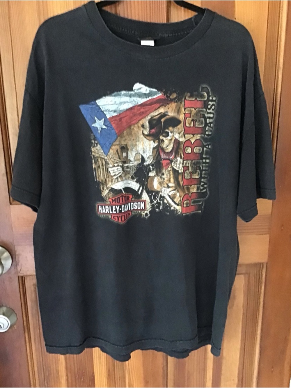 Harley Davidson tee.